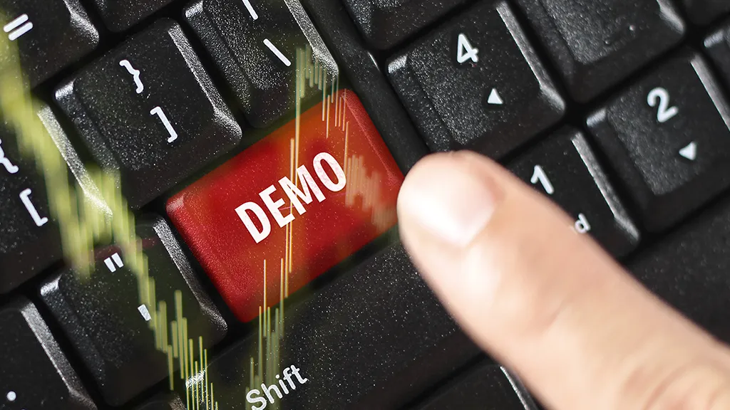 一方面,经纪商的演示的帐户。On the one hand, the broker's demo account.